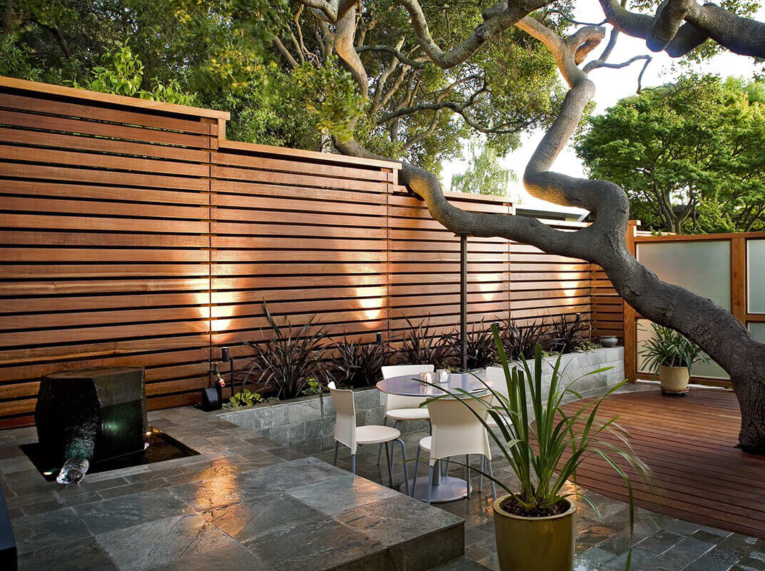 Spruce Up Your Yard with a Horizontal Fence