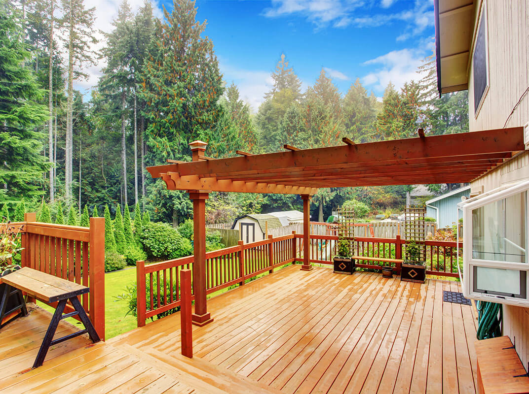 Easily Beautify Your Backyard with Customizable Deck Accessories