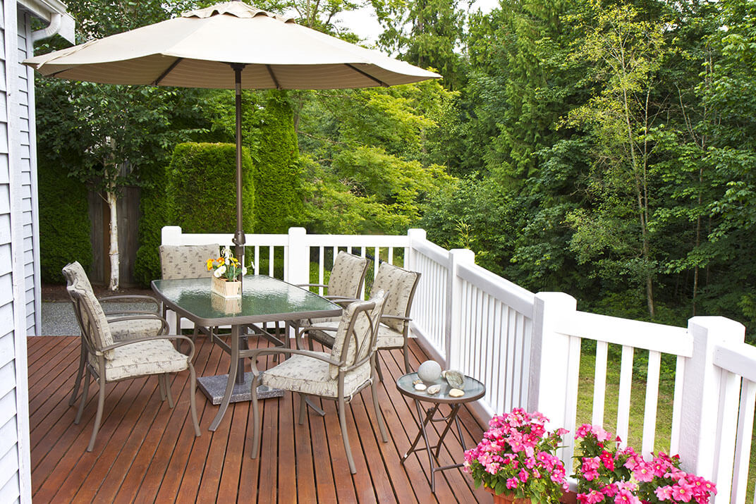 What to Know Before Installing a Wood Railing on Your Deck